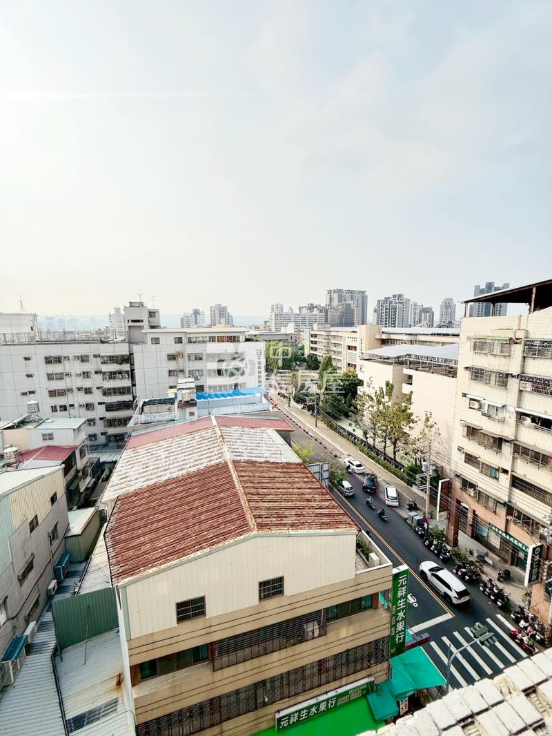 (專)逢甲商圈精美電梯套房房屋室內格局與周邊環境