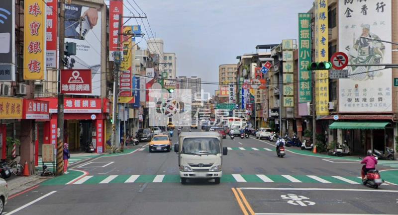 (專任)㊣中壢蛋黃市中心三間燙金店面房屋室內格局與周邊環境