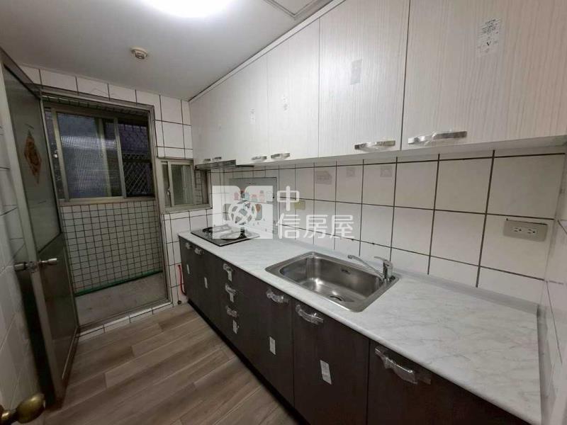 中壢體育園區低樓層美三房房屋室內格局與周邊環境