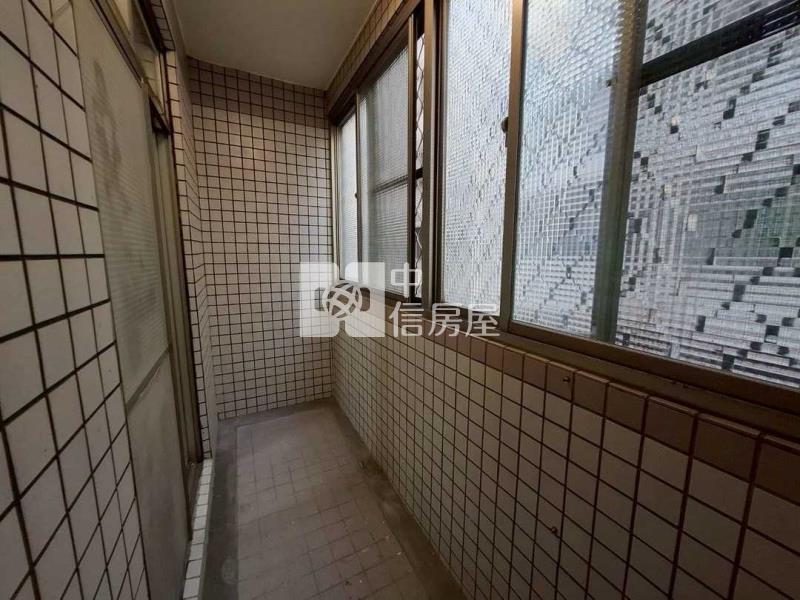 中壢體育園區低樓層美三房房屋室內格局與周邊環境