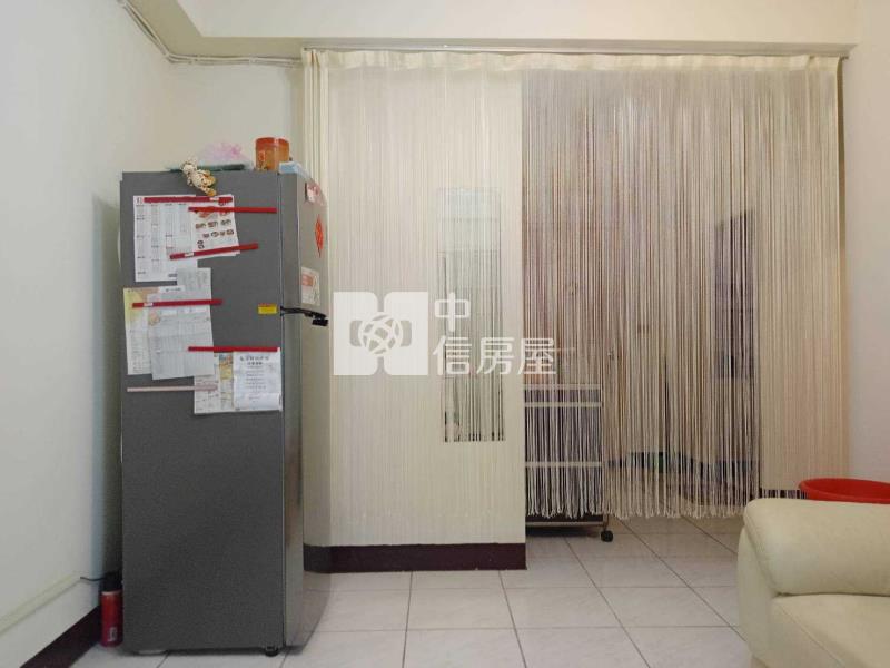 近體育園區 華廈美兩房房屋室內格局與周邊環境