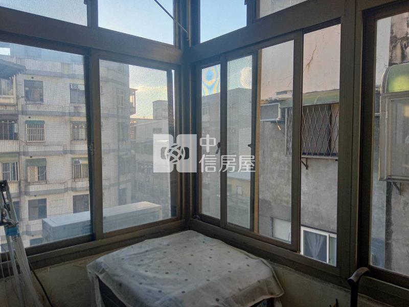 近體育園區 華廈美兩房房屋室內格局與周邊環境
