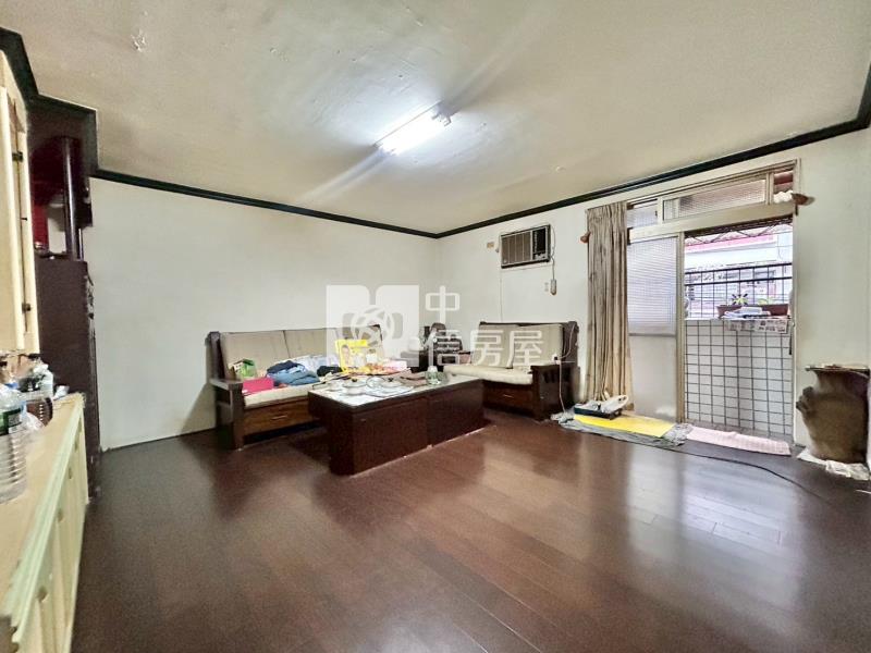 低樓層雙陽台大三房房屋室內格局與周邊環境