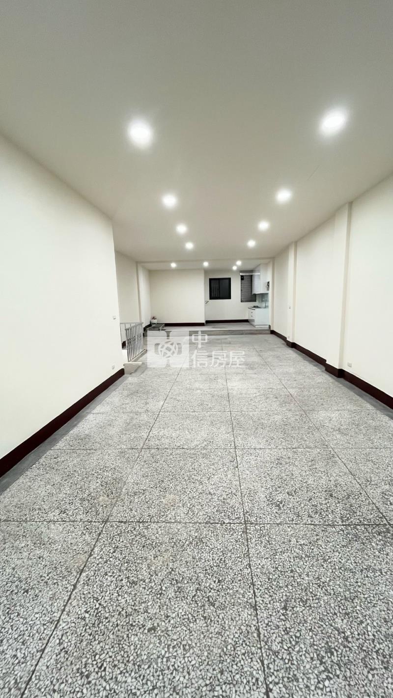 篤行路店面房屋室內格局與周邊環境