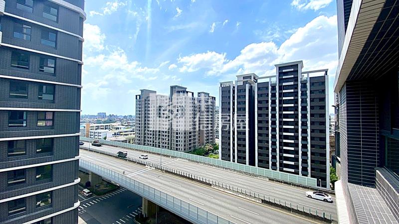 74號旁三房平車視野戶房屋室內格局與周邊環境
