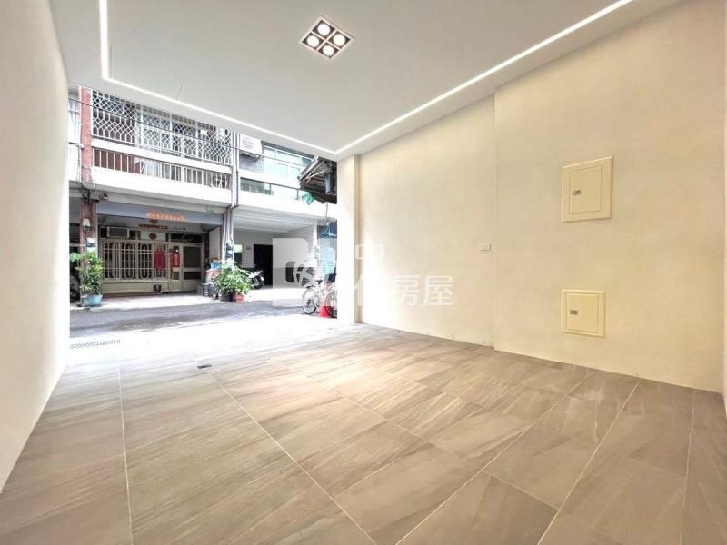 後庄商圈車庫透天房屋室內格局與周邊環境