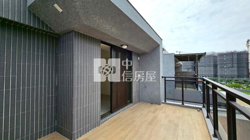 十期臨路全新未住大面寬雙車電梯別墅房屋室內格局與周邊環境