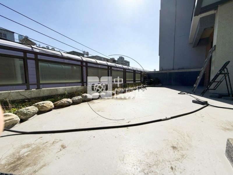 湖口車站露臺雙車位華廈房屋室內格局與周邊環境