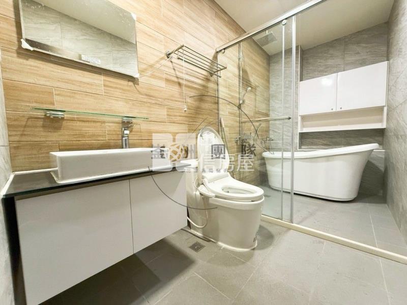 湖口車站露臺雙車位華廈房屋室內格局與周邊環境