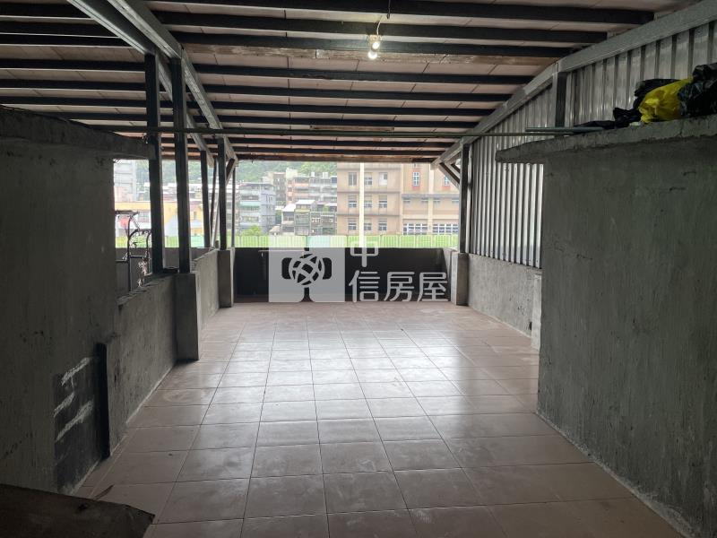 成功國小旁透天店面房屋室內格局與周邊環境