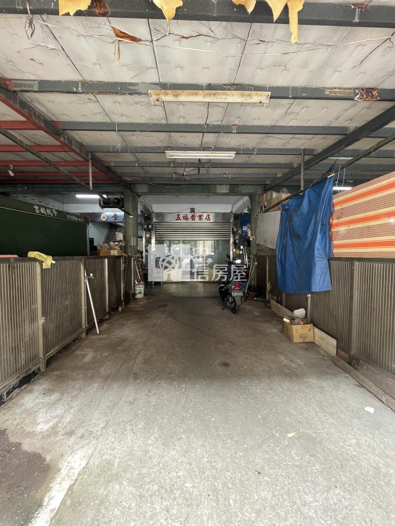 成功國小旁透天店面房屋室內格局與周邊環境