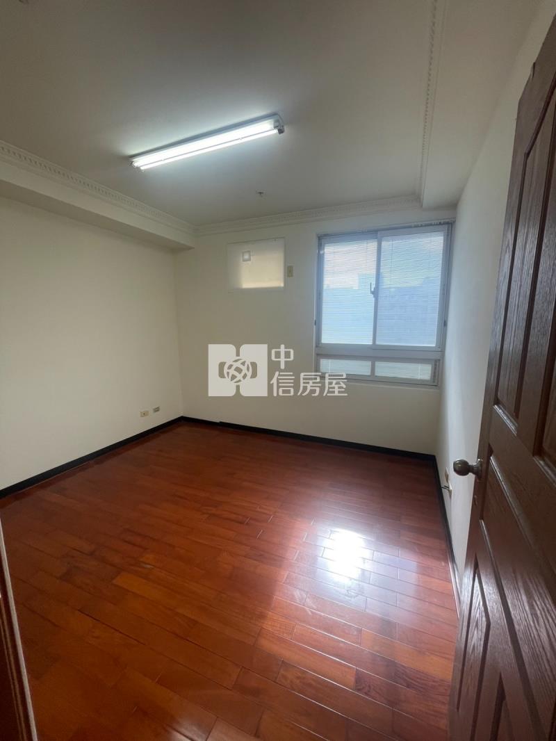 皇城帝寶高樓層三房平車房屋室內格局與周邊環境