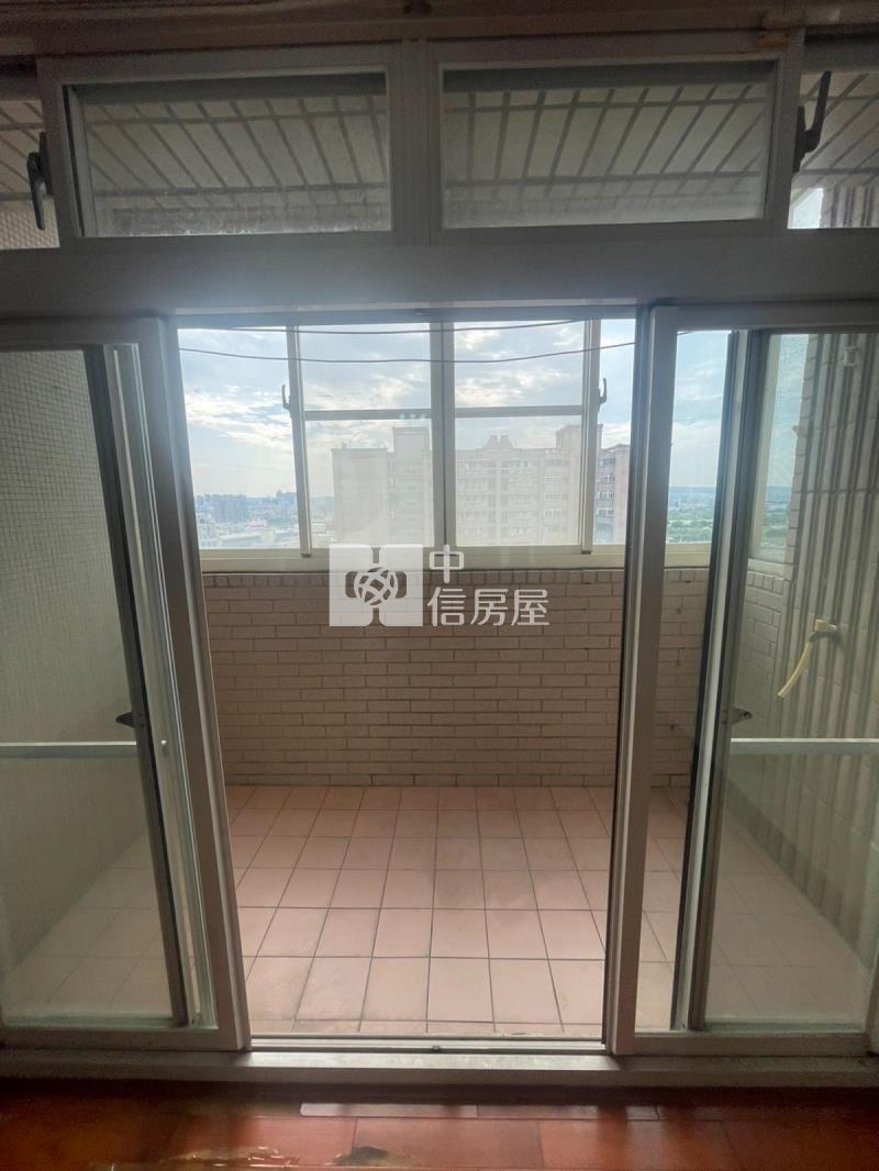 皇城帝寶高樓層三房平車房屋室內格局與周邊環境