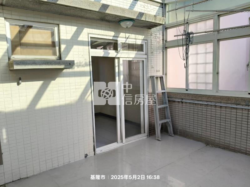 D004綠葉山莊透天房屋室內格局與周邊環境