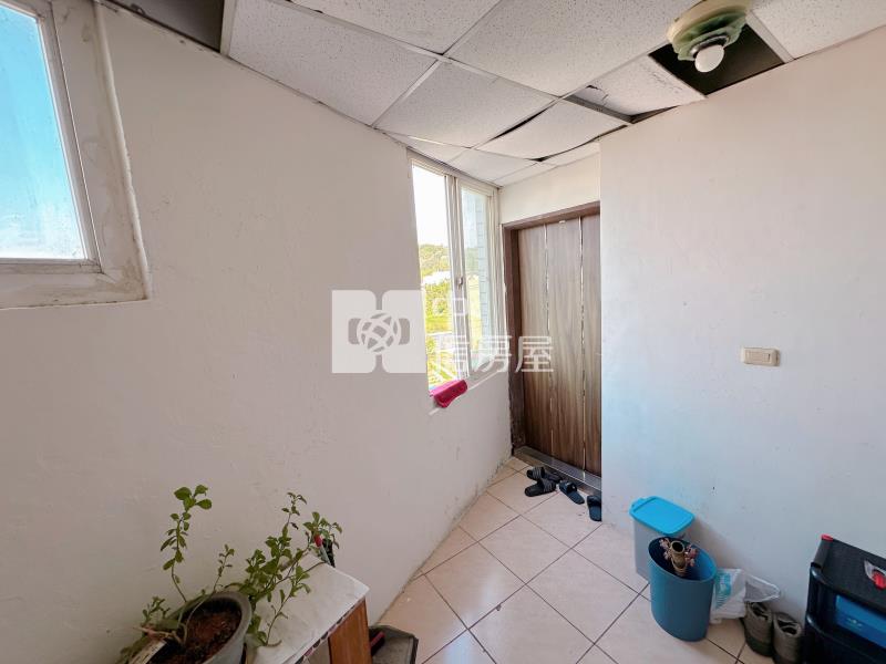 香山國中15美投套房屋室內格局與周邊環境