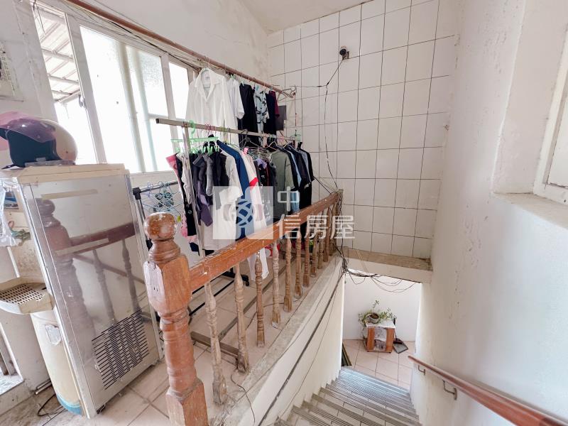 香山國中15美投套房屋室內格局與周邊環境