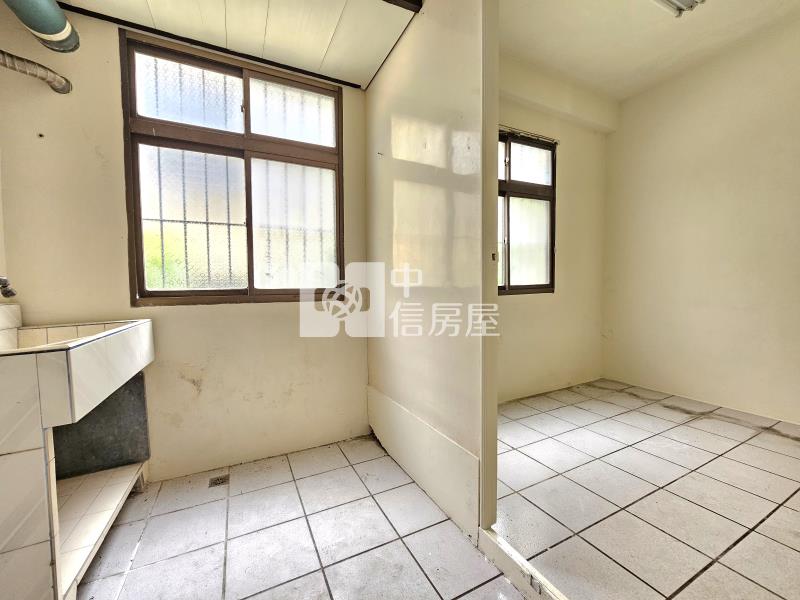 竹南園區中華路甲一透天房屋室內格局與周邊環境