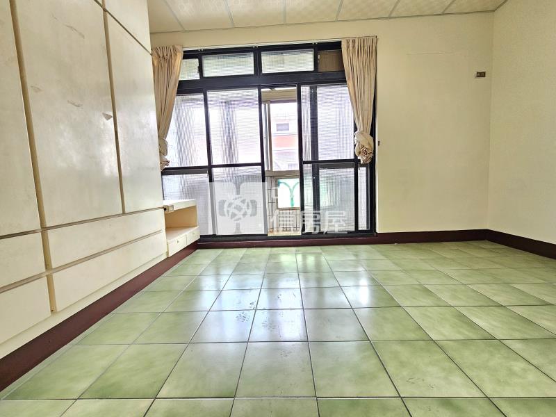 竹南園區中華路甲一透天房屋室內格局與周邊環境