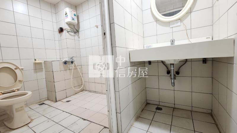 力行重疊別墅房屋室內格局與周邊環境