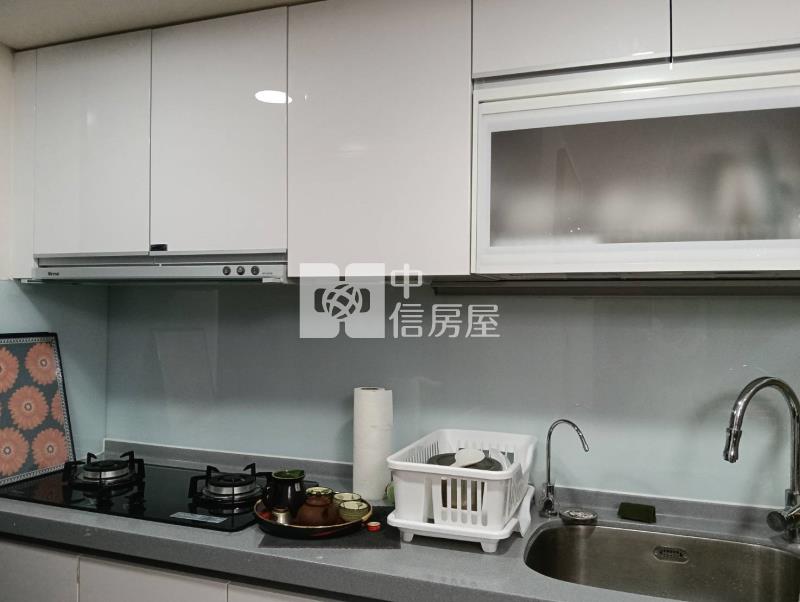鴻豐越景觀3房車房屋室內格局與周邊環境