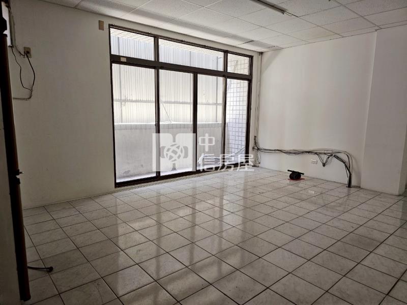 永康復華商圈大面寬雙金店住房屋室內格局與周邊環境