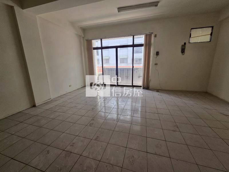 永康復華商圈大面寬雙金店住房屋室內格局與周邊環境