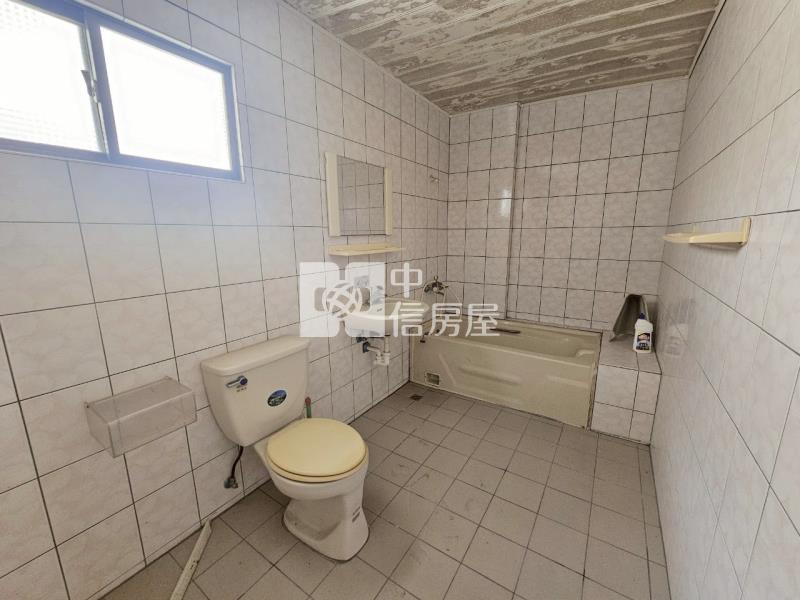 永康復華商圈大面寬雙金店住房屋室內格局與周邊環境