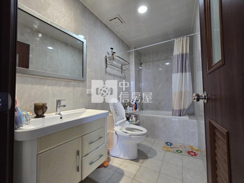 安定管寮綠光7輕屋齡透天房屋室內格局與周邊環境