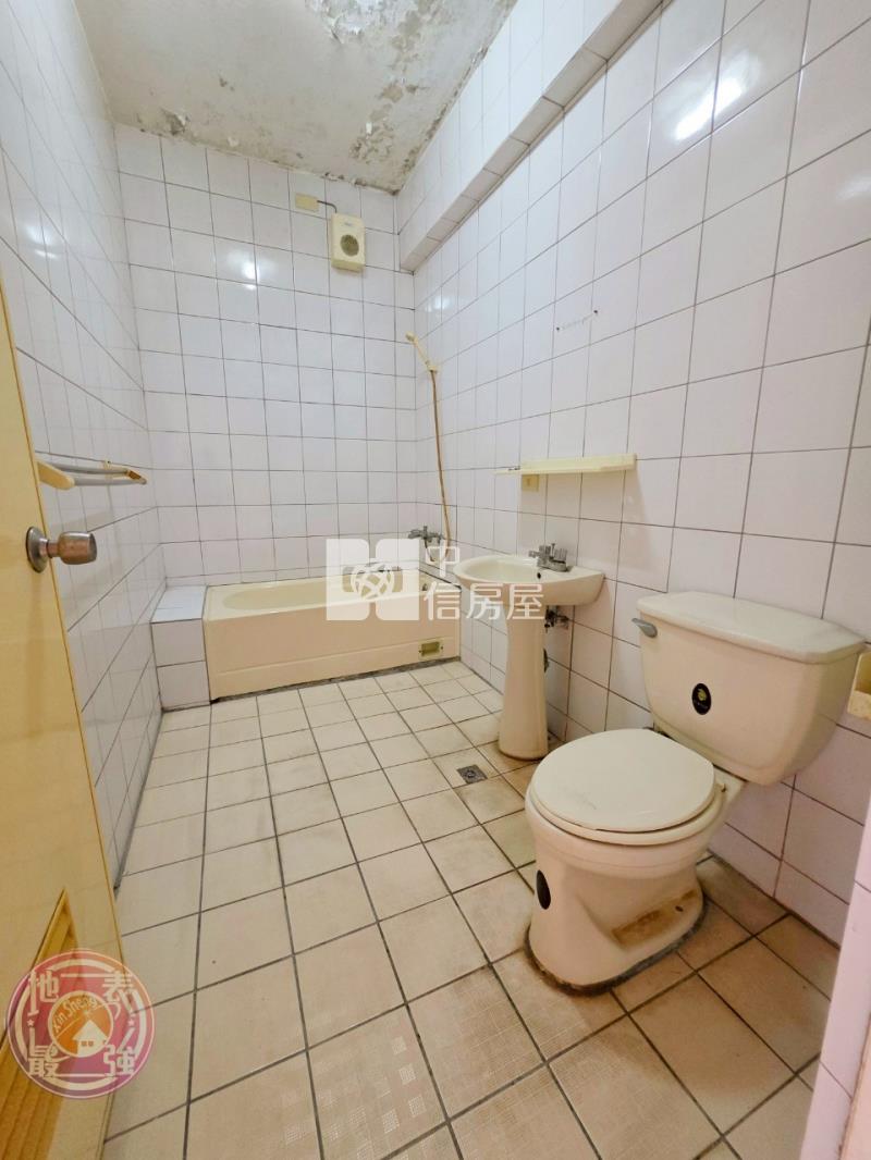 湖口工業區前後臨路雙店面透天房屋室內格局與周邊環境