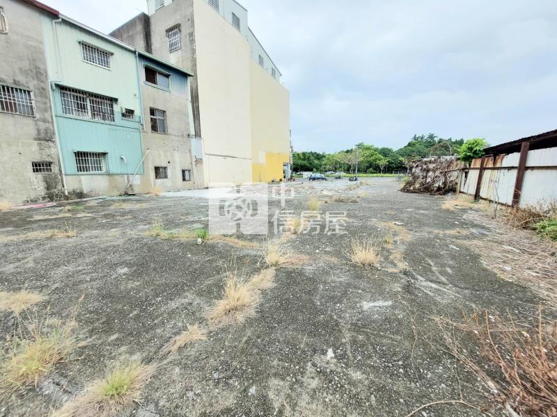 嘉義市香湖公園建地房屋室內格局與周邊環境