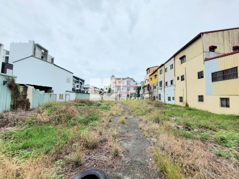 嘉義市香湖公園建地房屋室內格局與周邊環境