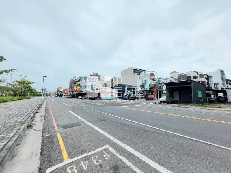 嘉義市香湖公園建地房屋室內格局與周邊環境