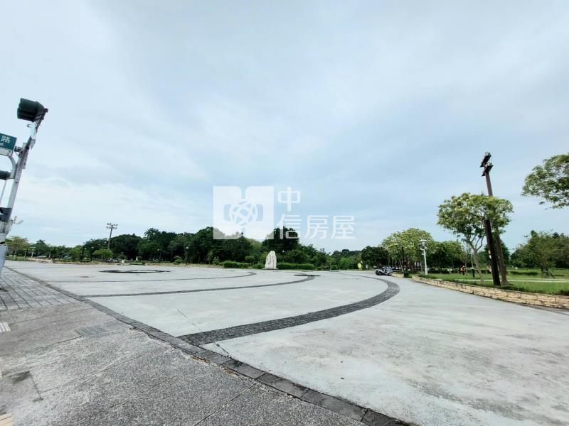 嘉義市香湖公園建地房屋室內格局與周邊環境