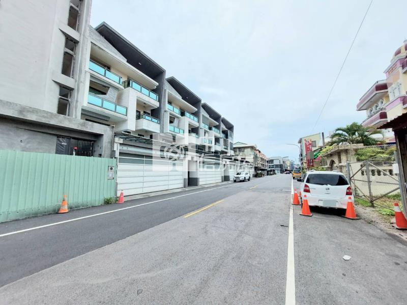 嘉義市香湖公園建地房屋室內格局與周邊環境