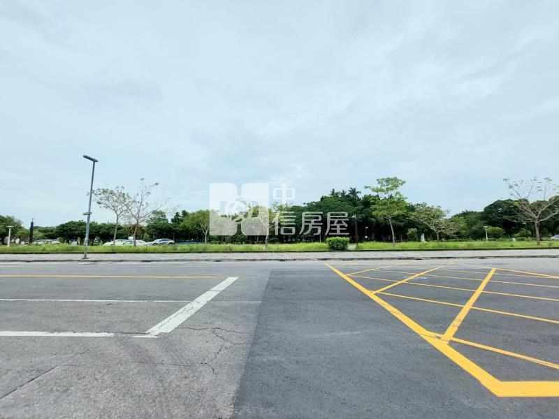 嘉義市香湖公園建地房屋室內格局與周邊環境