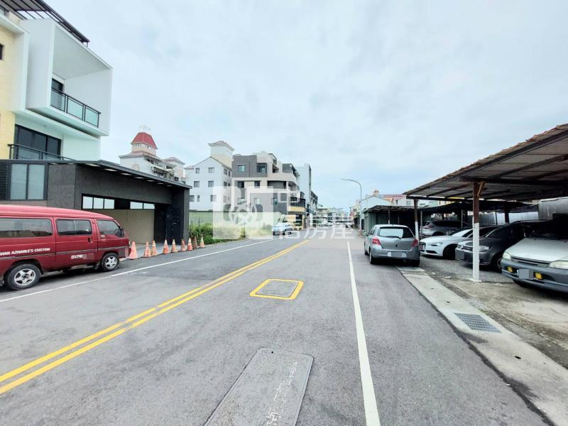 嘉義市香湖公園建地房屋室內格局與周邊環境