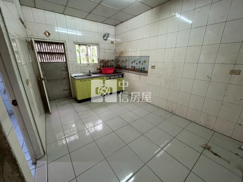 近八德重劃區綠線低總價透天房屋室內格局與周邊環境