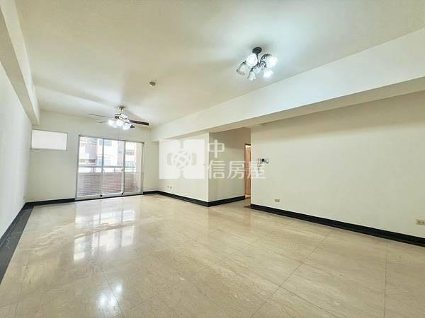 皇城園邸中央公園旁大四房平車房屋室內格局與周邊環境