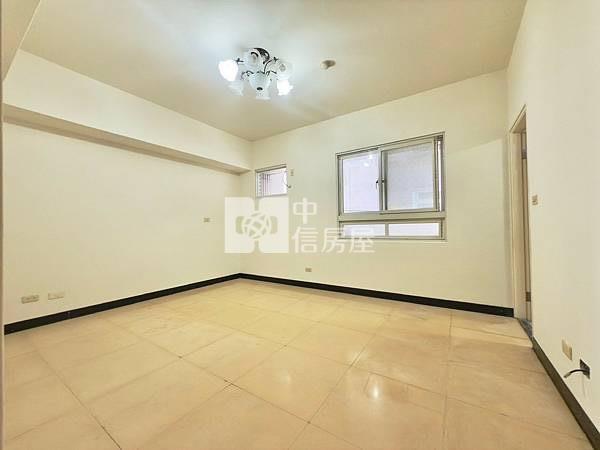 皇城園邸中央公園旁大四房平車房屋室內格局與周邊環境