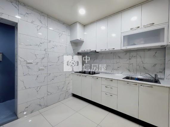 內壢成功路全新整理美透天房屋室內格局與周邊環境