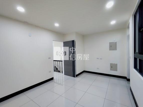 內壢成功路全新整理美透天房屋室內格局與周邊環境
