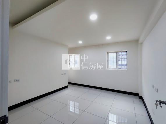 內壢成功路全新整理美透天房屋室內格局與周邊環境