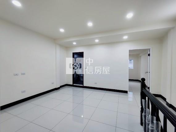 內壢成功路全新整理美透天房屋室內格局與周邊環境