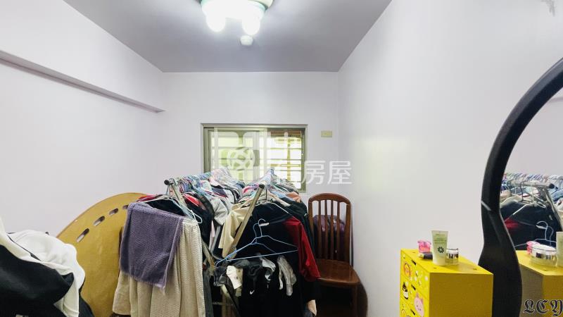 黃金海岸居家挑高溫馨四房房屋室內格局與周邊環境