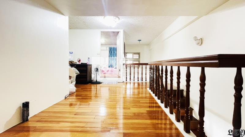 黃金海岸居家挑高溫馨四房房屋室內格局與周邊環境