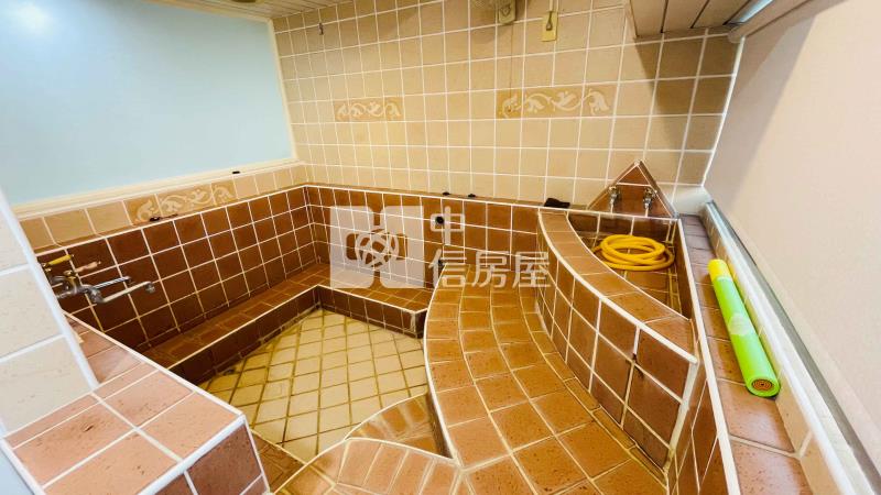 稀有釋出超大湯池雅緻湯屋房屋室內格局與周邊環境