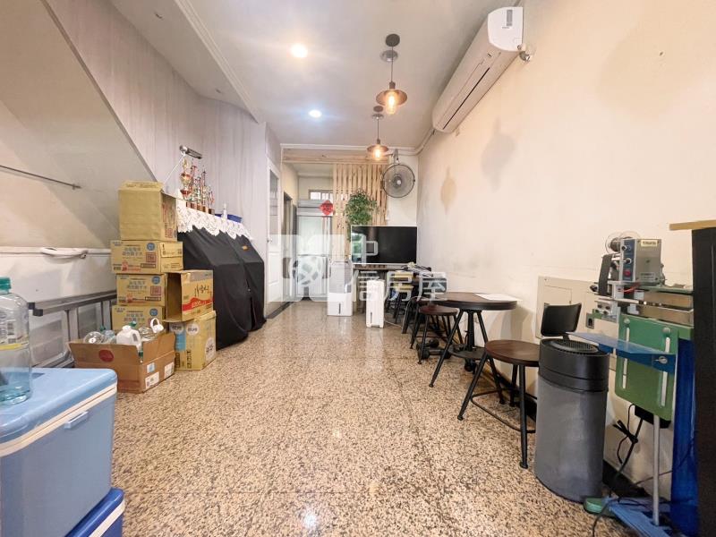 中壢健保局雙車美透店房屋室內格局與周邊環境
