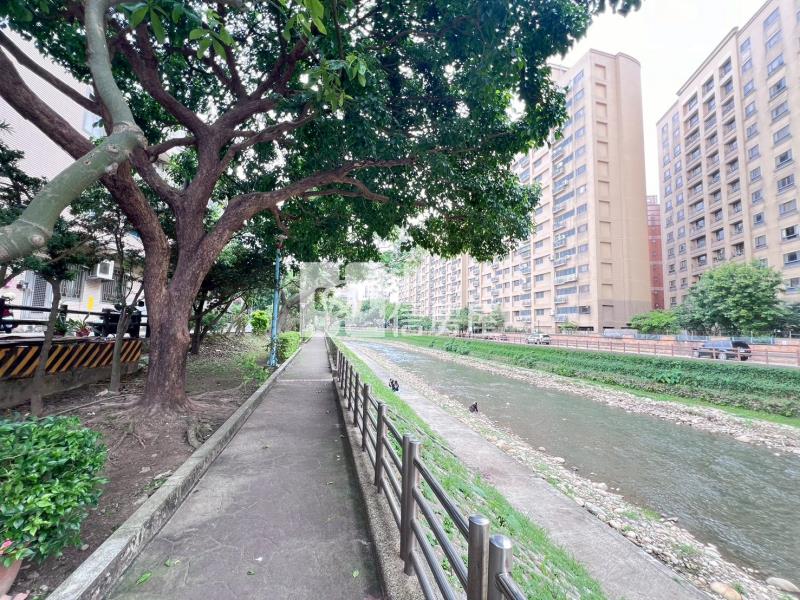 中壢火車站精美套房房屋室內格局與周邊環境