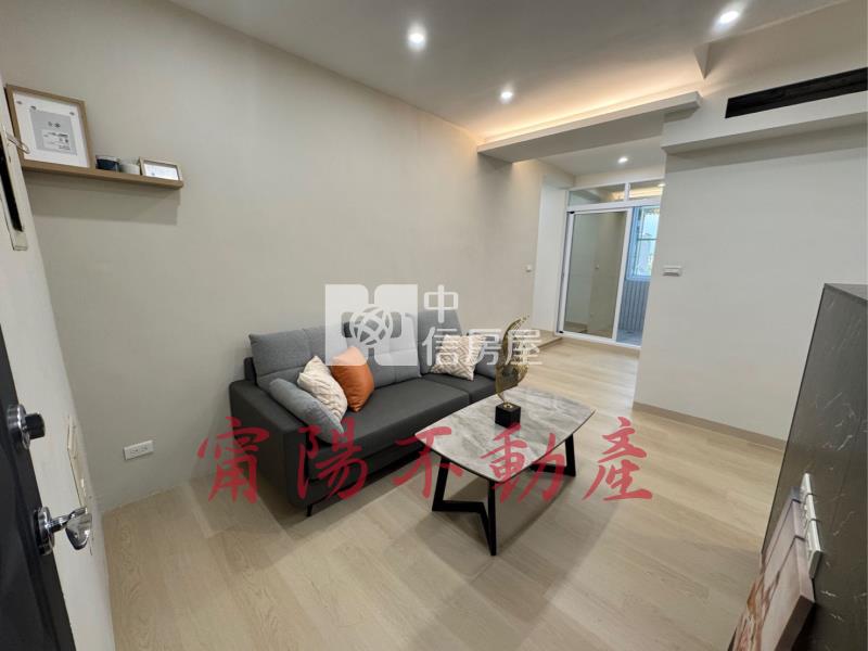 小港近捷運翻新美三房B房屋室內格局與周邊環境