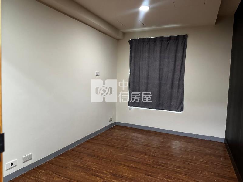 龜山A8忠義路長庚特區收租店面+雙車位房屋室內格局與周邊環境